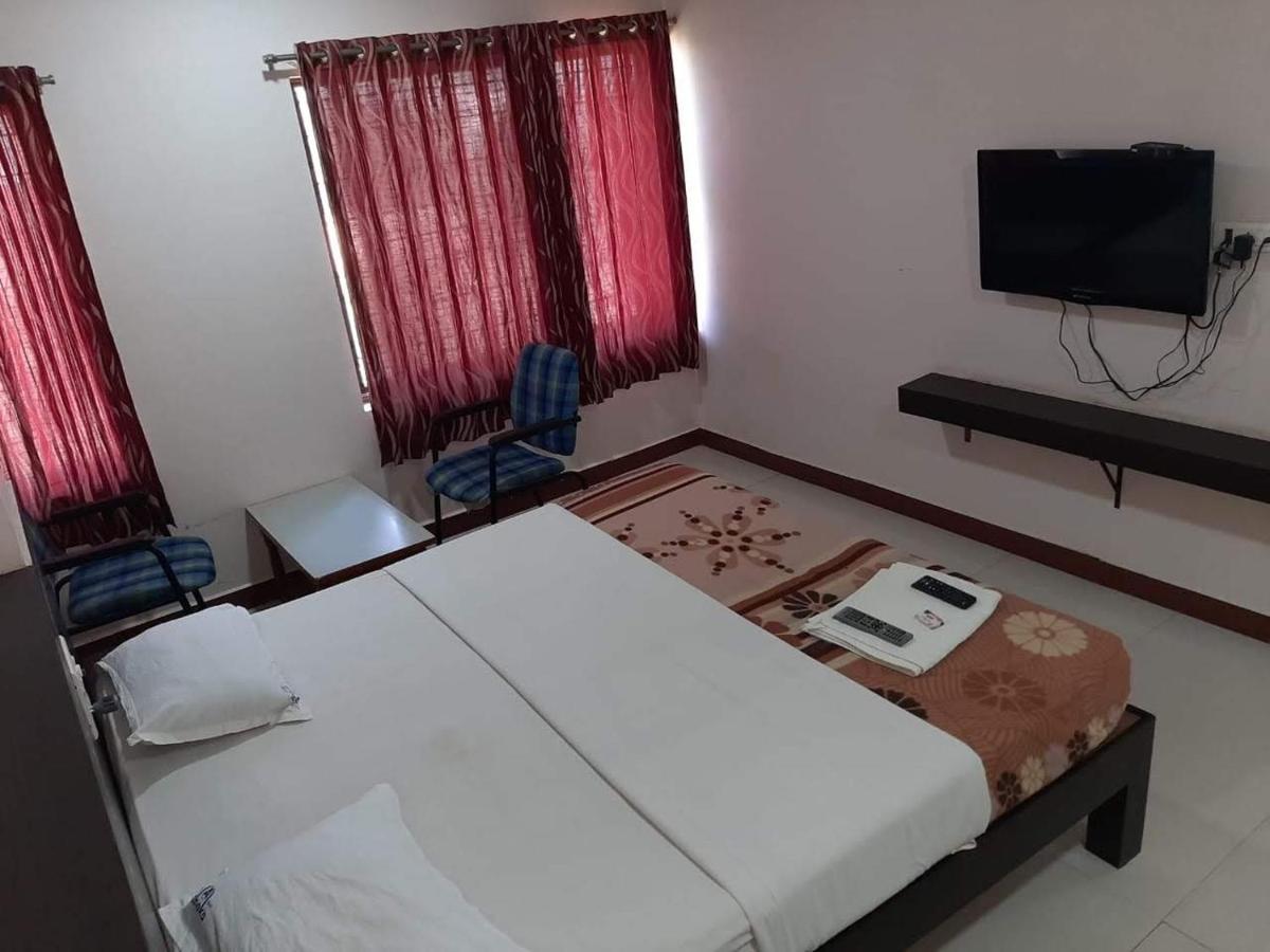 Hotel Ashoka Gangawati Экстерьер фото